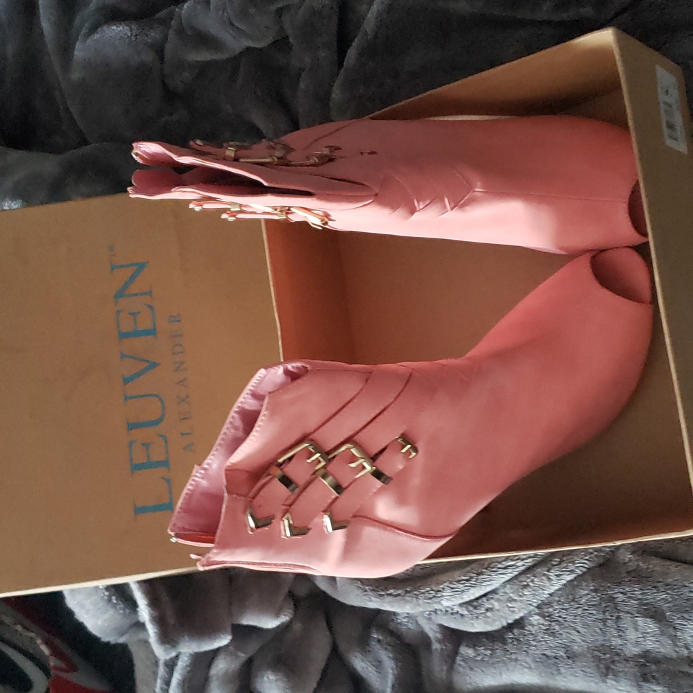 Beautiful Coral open toe booties!! Rare Beauties.